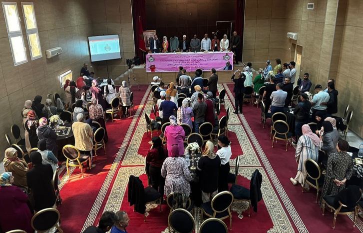 اتحاد النقابات الوطنية لوزارة الشباب والثقافة والتواصل يعزز صفوفه بالجهة الشرقية اتحاد النقابات الوطنية لوزارة الشباب والثقافة والتواصل يعزز صفوفه بالجهة الشرقية