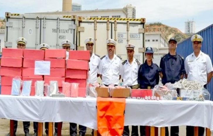 فضيحة.. ضبط 322 كيلو غراما من الكوكايين بميناء إسباني كانت في طريقها من البرازيل إلى الجزائر فضيحة.. ضبط 322 كيلو غراما من الكوكايين بميناء إسباني كانت في طريقها من البرازيل إلى الجزائر