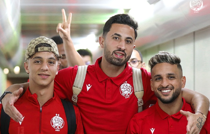 الوداد يحط الرحال بالقاهرة استعدادا لموقعة الأهلي في عصبة الأبطال الوداد يحط الرحال بالقاهرة استعدادا لموقعة الأهلي في عصبة الأبطال