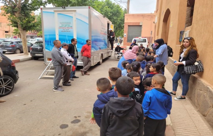 تلاميذ يستفيذون من حملة طبية مختصة في الأنف الأدن والحنجرة بأزيلال تلاميذ يستفيذون من حملة طبية مختصة في الأنف الأدن والحنجرة بأزيلال