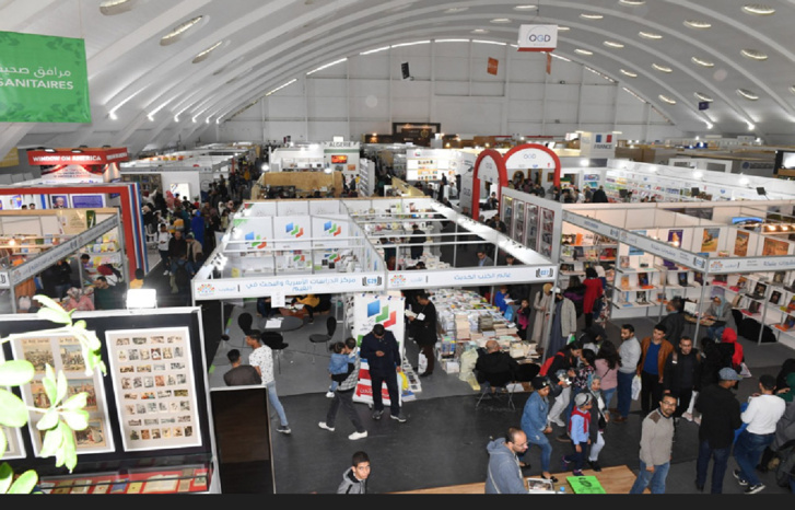 رواق متميز يضم أبرز الإصدارات الأكاديمية والعلمية لجامعة محمد الخامس بالرباط في الدورة 28 للمعرض الدولي للنشر والكتاب رواق متميز يضم أبرز الإصدارات الأكاديمية والعلمية لجامعة محمد الخامس بالرباط في الدورة 28 للمعرض الدولي للنشر والكتاب