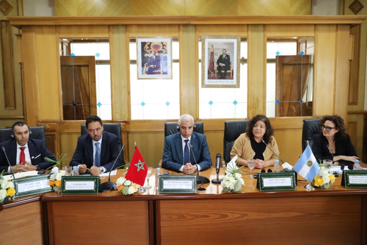وزير الصحة المغربي يوقع مع نظيرته الأرجنتينية مذكرة تفاهم في مجال الصحة والحماية الاجتماعية وزير الصحة المغربي يوقع مع نظيرته الأرجنتينية مذكرة تفاهم في مجال الصحة والحماية الاجتماعية
