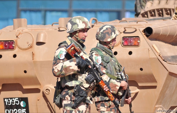 زلزال تمرد واحتقان يضرب المؤسسة العسكرية الجزائرية وفرار جنود ومواجهات مسلحة في الجنوب زلزال تمرد واحتقان يضرب المؤسسة العسكرية الجزائرية وفرار جنود ومواجهات مسلحة في الجنوب