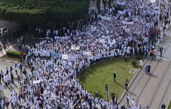 بعد إدانة استئنافية الرباط لزملائهم.. أساتذة التعاقد يقررون خوض احتجاجات جهوية ووطنية بعد إدانة استئنافية الرباط لزملائهم.. أساتذة التعاقد يقررون خوض احتجاجات جهوية ووطنية