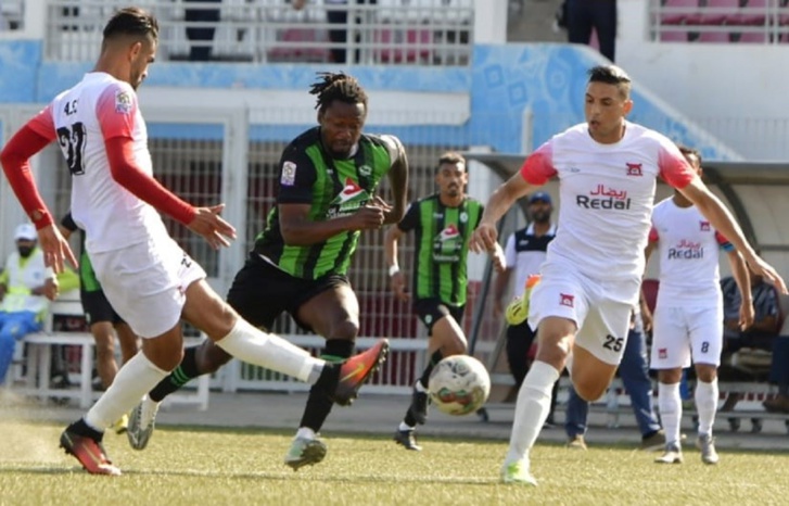 من مباراة جمعية سلا وسطاد المغربي/تصوير: ادريس واعزيز من مباراة جمعية سلا وسطاد المغربي/تصوير: ادريس واعزيز