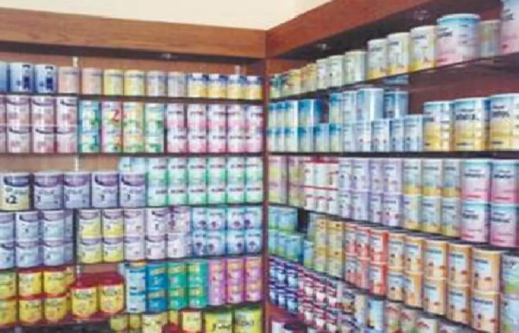 ارتفاع أسعار حليب الرضع يدفع الأسر للبحث عن بدائل ارتفاع أسعار حليب الرضع يدفع الأسر للبحث عن بدائل