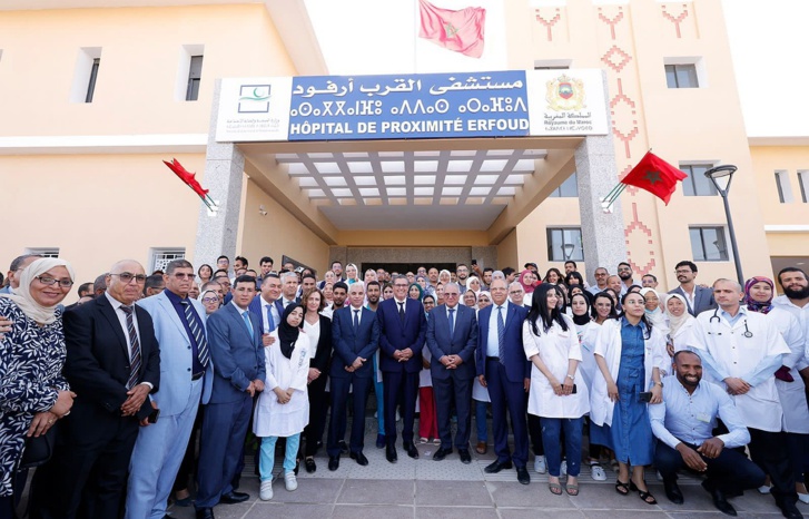 أخنوش يتفقد رفقة عدد من الوزراء مشاريع اجتماعية واقتصادية بجهة درعة تافيلالت أخنوش يتفقد رفقة عدد من الوزراء مشاريع اجتماعية واقتصادية بجهة درعة تافيلالت