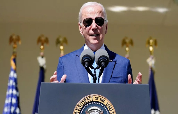 الرئيس الأمريكي يشتم صحفياً بعد سؤاله عن سبب ظهوره في ملفات فساد تحقق فيها FBI الرئيس الأمريكي يشتم صحفياً بعد سؤاله عن سبب ظهوره في ملفات فساد تحقق فيها FBI