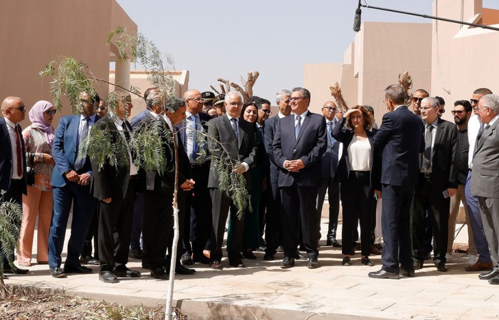 رئيس الحكومة يواصل زيارته التفقدية لجهة درعة تافيلالت رئيس الحكومة يواصل زيارته التفقدية لجهة درعة تافيلالت