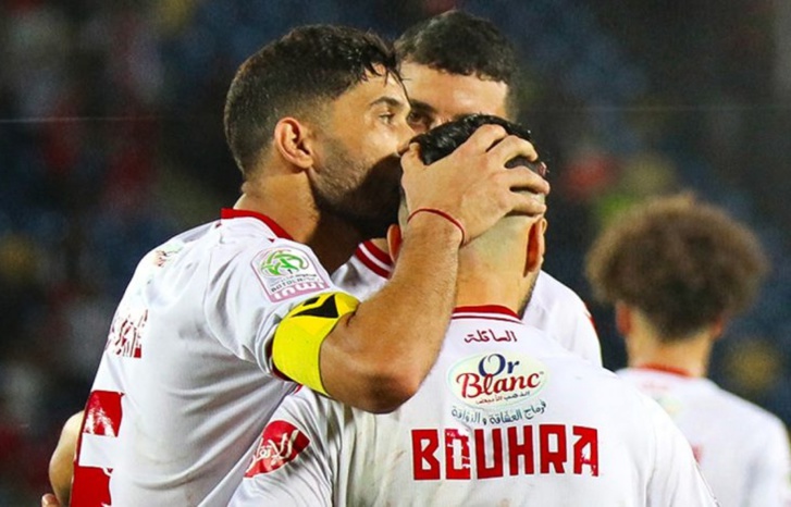 الجيش يعزز صدارته بفوز صعب على "الماص" والوداد يواصل المطاردة الجيش يعزز صدارته بفوز صعب على "الماص" والوداد يواصل المطاردة