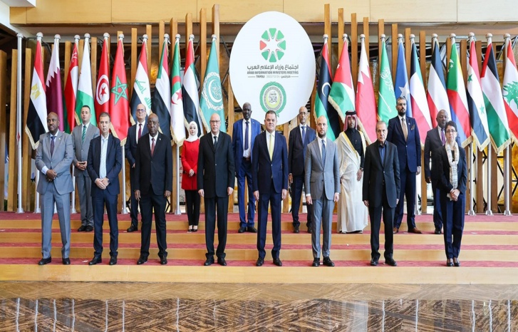 مؤتمر وزراء الإعلام العرب يدعو للتصدي للمنصات الرقمية التي تبث محتوى يمس القيم الأخلاقية الإسلامية وتهدد الأطفال مؤتمر وزراء الإعلام العرب يدعو للتصدي للمنصات الرقمية التي تبث محتوى يمس القيم الأخلاقية الإسلامية وتهدد الأطفال