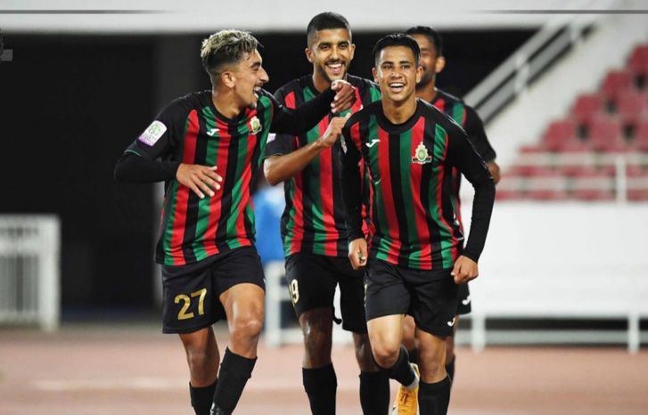 بعد غياب دام 15 سنة.. الجيش الملكي بطلا للدوري المغربي بعد غياب دام 15 سنة.. الجيش الملكي بطلا للدوري المغربي