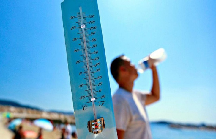 استنفار بوزارة الصحة للتكفل بالمصابين بعد الارتفاع القياسي لدرجات الحرارة بالمغرب استنفار بوزارة الصحة للتكفل بالمصابين بعد الارتفاع القياسي لدرجات الحرارة بالمغرب