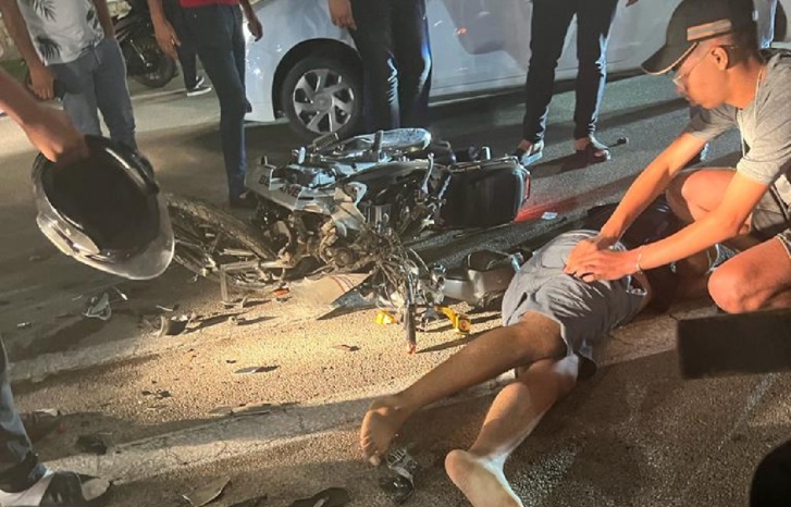 مصرع شاب في حادث سير مميت بالطريق الرابط بين مرتيل وكابونيغرو مصرع شاب في حادث سير مميت بالطريق الرابط بين مرتيل وكابونيغرو