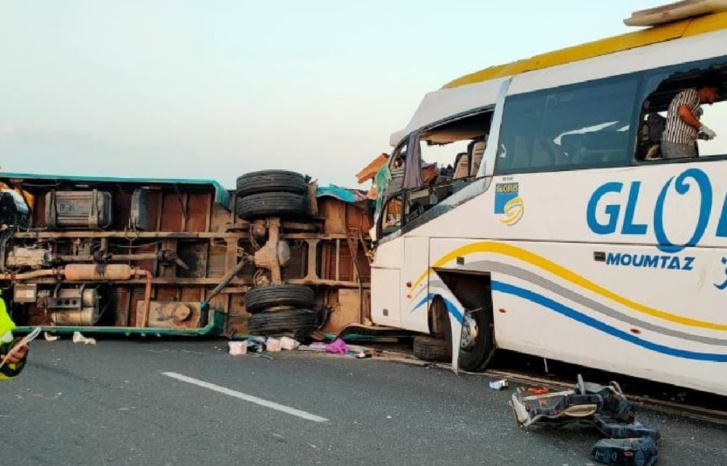 مصرع أربعة أشخاص في حادثة سير مميتة بشيشاوة مصرع أربعة أشخاص في حادثة سير مميتة بشيشاوة