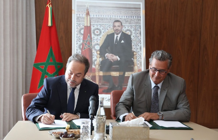 أخنوش يوقع مع "لارام" عقد برنامج 2023-2037 أخنوش يوقع مع "لارام" عقد برنامج 2023-2037