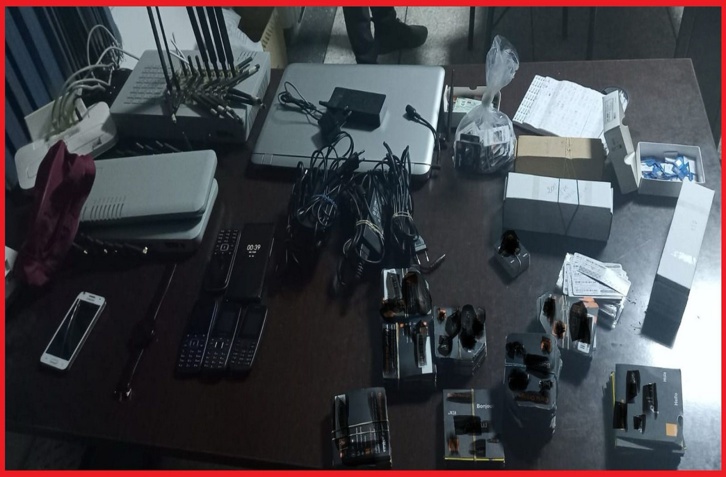 قرصنة المكالمات الهاتفية والمس بنظم المعالجة الآلية للمعطيات الرقمية يستنفر أمن مكناس قرصنة المكالمات الهاتفية والمس بنظم المعالجة الآلية للمعطيات الرقمية يستنفر أمن مكناس