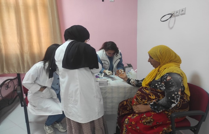 1181 مستفيد من الخدمات الصحية في إطار القوافل الطبية المتعددة التخصصات بإقليم أزيلال 1181 مستفيد من الخدمات الصحية في إطار القوافل الطبية المتعددة التخصصات بإقليم أزيلال