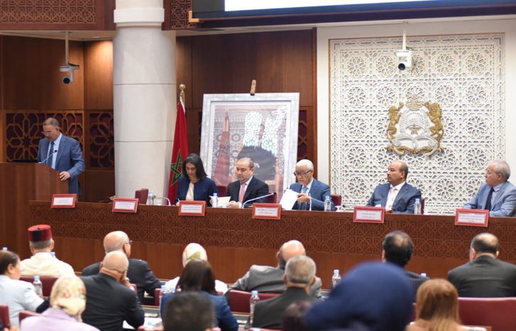 الحكومة تتوقع عودة معدل النمو إلى مستوياته والتحكم في العجز الحكومة تتوقع عودة معدل النمو إلى مستوياته والتحكم في العجز