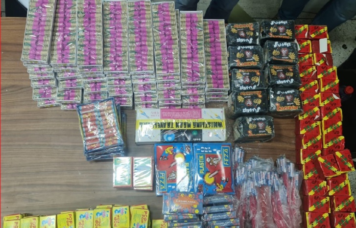 أمن البيضاء يواصل شن حملته على الشهب النارية المهربة أمن البيضاء يواصل شن حملته على الشهب النارية المهربة