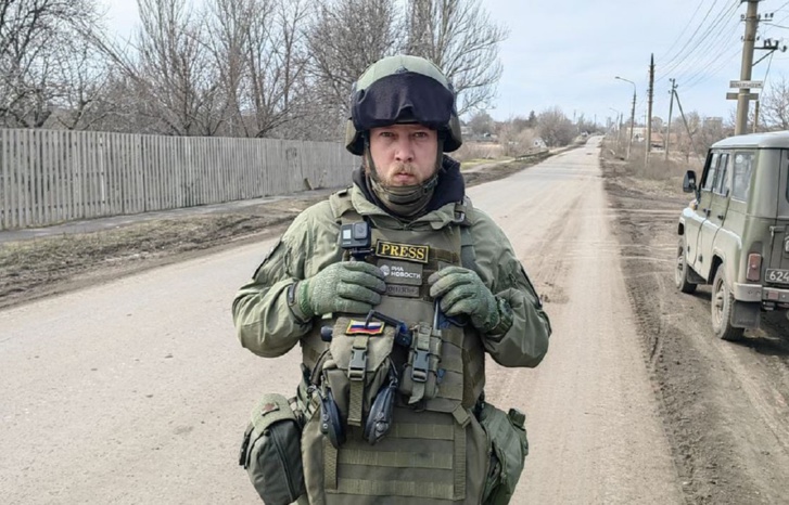 روسيا تتوعد بالرد بعد مقتل أحد صحفييها في أوكرانيا روسيا تتوعد بالرد بعد مقتل أحد صحفييها في أوكرانيا