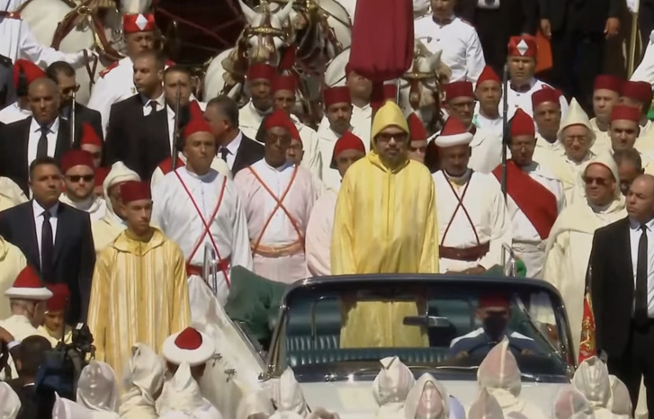 أمير المؤمنين يترأس حفل الولاء بالقصر الملكي بتطوان تخليداً للذكرى 24 لعيد العرش أمير المؤمنين يترأس حفل الولاء بالقصر الملكي بتطوان تخليداً للذكرى 24 لعيد العرش