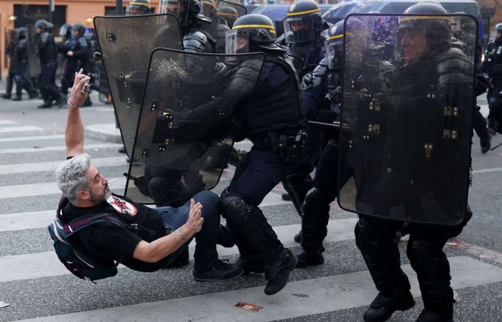 دعوة للتظاهر ضد عنف الشرطة في فرنسا دعوة للتظاهر ضد عنف الشرطة في فرنسا