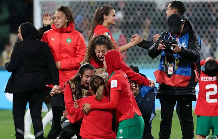 تسليط الضوء على الالتزام الراسخ لجلالة الملك بالنهوض بكرة القدم الإفريقية عقب إنجاز لبؤات الأطلس تسليط الضوء على الالتزام الراسخ لجلالة الملك بالنهوض بكرة القدم الإفريقية عقب إنجاز لبؤات الأطلس