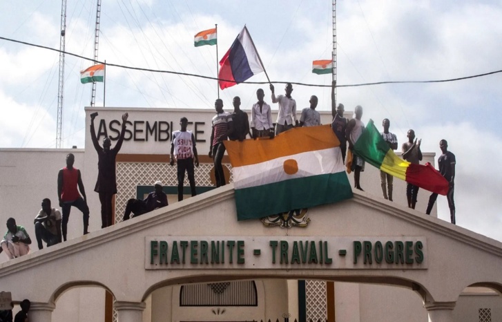 هل تعيد تطورات الفوضى العارمة بالساحل الجزائر إلى جادة الصواب؟ هل تعيد تطورات الفوضى العارمة بالساحل الجزائر إلى جادة الصواب؟