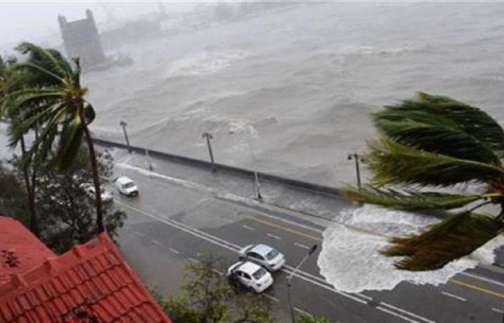 جنون المناخ.. حرارة قياسية وحرائق وفيضانات وانهيارات طينية جنون المناخ.. حرارة قياسية وحرائق وفيضانات وانهيارات طينية