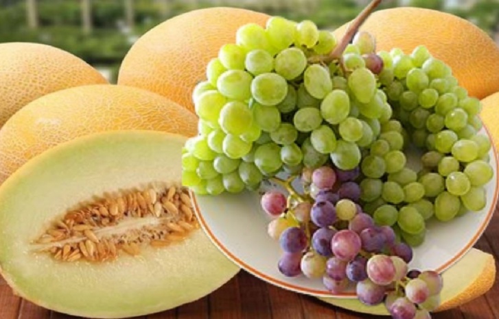 فاكهة تقتل طفلا وتدخل آخرا مستعجلات القصر الكبير فاكهة تقتل طفلا وتدخل آخرا مستعجلات القصر الكبير