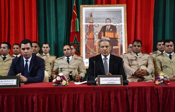 والي جهة العيون الساقية الحمراء يشرف على مراسم تنصيب رجال السلطة الجدد والي جهة العيون الساقية الحمراء يشرف على مراسم تنصيب رجال السلطة الجدد