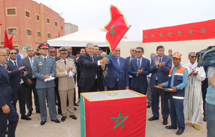 مولاي حمدي ولد الرشيد يبرز أهمية المشاريع التنموية الجديدة التي شملت مختلف أحياء العيون مولاي حمدي ولد الرشيد يبرز أهمية المشاريع التنموية الجديدة التي شملت مختلف أحياء العيون