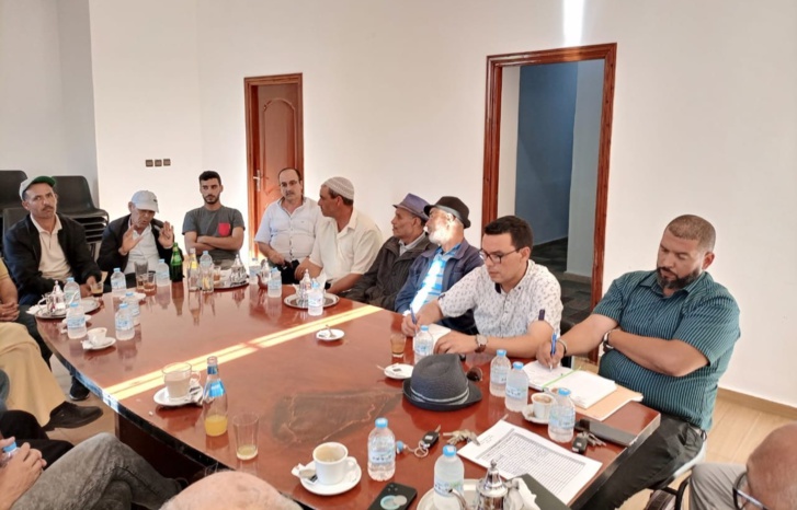 الاتحاد العام للفلاحين بالمغرب بإقليم العرائش يستنكر عملبة تجديد مكتب أولاد اوشيح الاتحاد العام للفلاحين بالمغرب بإقليم العرائش يستنكر عملبة تجديد مكتب أولاد اوشيح