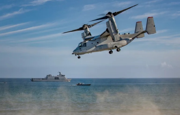 مقتل 3 عناصر من "المارينز" بعد تحطم مروحية أمريكية بأستراليا مقتل 3 عناصر من "المارينز" بعد تحطم مروحية أمريكية بأستراليا