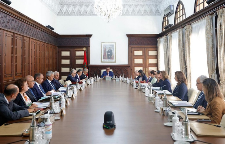 تمهيدا للدخول السياسي.. أخنوش يدعو الوزراء إلى إعطاء الأولوية لبرمجة المشاريع موضوع التعليمات الملكية تمهيدا للدخول السياسي.. أخنوش يدعو الوزراء إلى إعطاء الأولوية لبرمجة المشاريع موضوع التعليمات الملكية