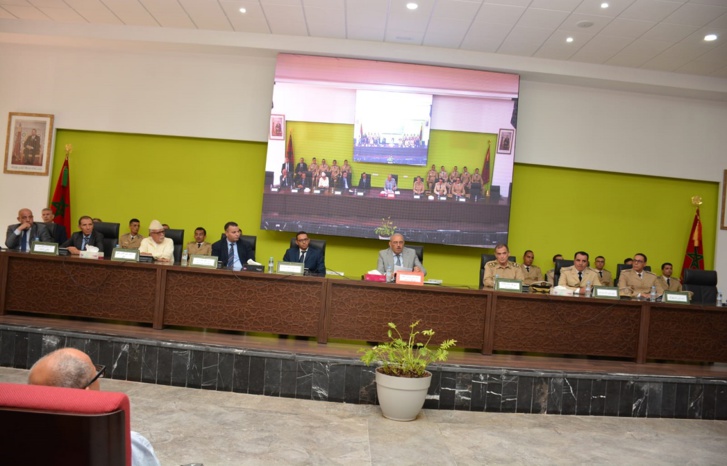 عامل إقليم أزيلال يشرف على تنصيب رجال السلطة الجدد عامل إقليم أزيلال يشرف على تنصيب رجال السلطة الجدد