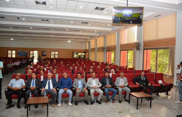 عامل إقليم أزيلال يشرف على تنصيب رجال السلطة الجدد عامل إقليم أزيلال يشرف على تنصيب رجال السلطة الجدد