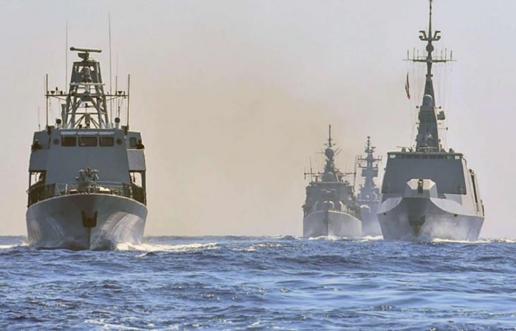 مناورة بحرية في المحيط الأطلسي بين جيشي المغرب والولايات المتحدة مناورة بحرية في المحيط الأطلسي بين جيشي المغرب والولايات المتحدة