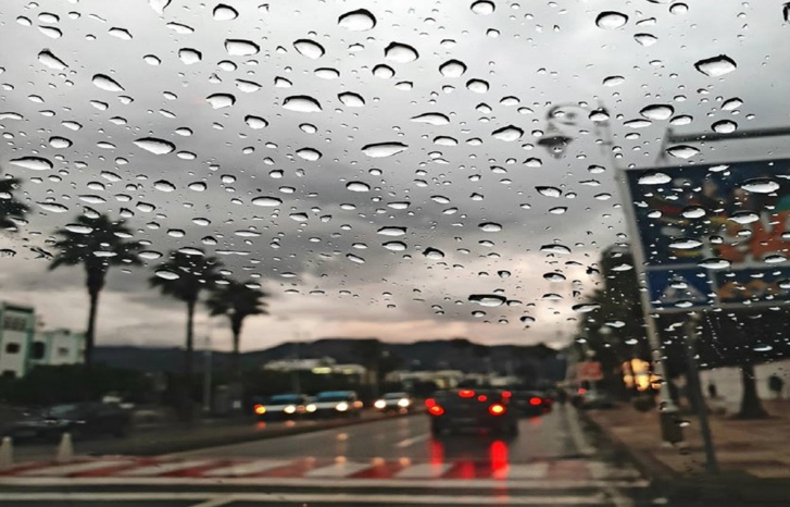 طقس المغرب.. أجواء غائمة مع نزول قطرات مطرية متفرقة بعدد من المناطق طقس المغرب.. أجواء غائمة مع نزول قطرات مطرية متفرقة بعدد من المناطق