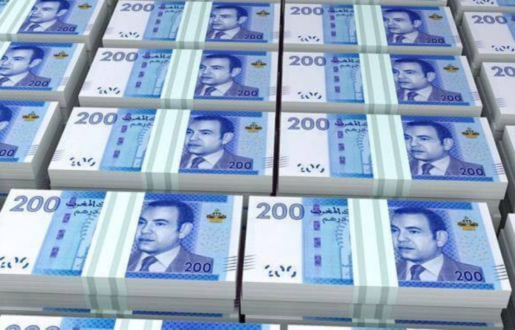 الخزينة تضخ فائضا ماليا بقيمة 21,3 مليار درهم الخزينة تضخ فائضا ماليا بقيمة 21,3 مليار درهم