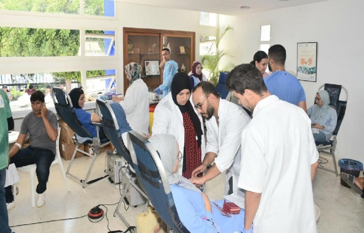 تضامن وطني واسع مع ضحايا الزلزال المدمر بالمغرب.. إقبال كبير لساكنة الرباط والنواحي على التبرع بالدم لفائدة المصابين تضامن وطني واسع مع ضحايا الزلزال المدمر بالمغرب.. إقبال كبير لساكنة الرباط والنواحي على التبرع بالدم لفائدة المصابين
