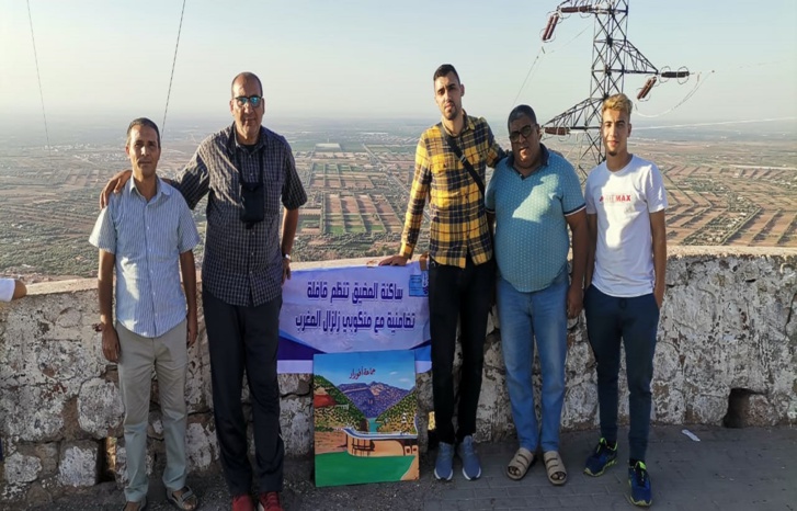 دينامية أفورار وسكان المضيق يرسلون مساعدات لأيت أمديس وأيت تمليل في إطار التضامن مع سكانيها دينامية أفورار وسكان المضيق يرسلون مساعدات لأيت أمديس وأيت تمليل في إطار التضامن مع سكانيها