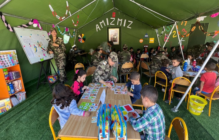 السلطات المغربية تتمكن من توفير الإيواء المؤقت للأسر المتضررة من الزلزال السلطات المغربية تتمكن من توفير الإيواء المؤقت للأسر المتضررة من الزلزال