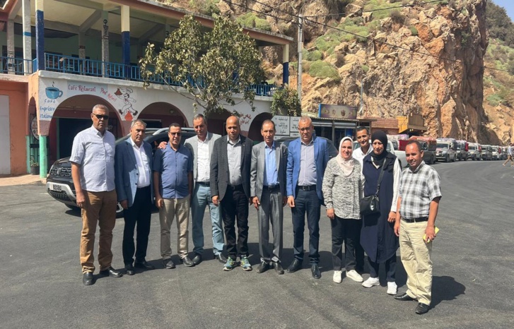 وفد من المجلس الإقليمي لأزيلال ينظم قافلة تضامنية لمتضرري زلزال جماعتي أيت تمليل وأيت امديس وفد من المجلس الإقليمي لأزيلال ينظم قافلة تضامنية لمتضرري زلزال جماعتي أيت تمليل وأيت امديس