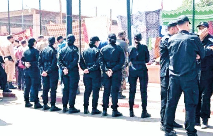 إنزال أمني لإخلاء الساحات من المخيمات العشوائية بمراكش إنزال أمني لإخلاء الساحات من المخيمات العشوائية بمراكش