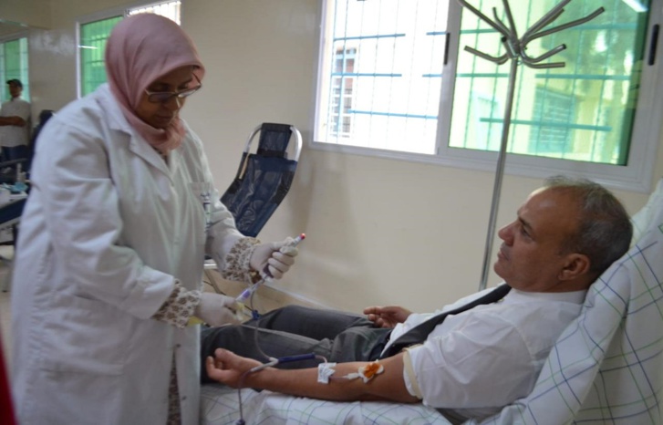 عامل إقليم بولمان يشرف على عملية التبرع بالدم لفائدة ضحايا الزلزال