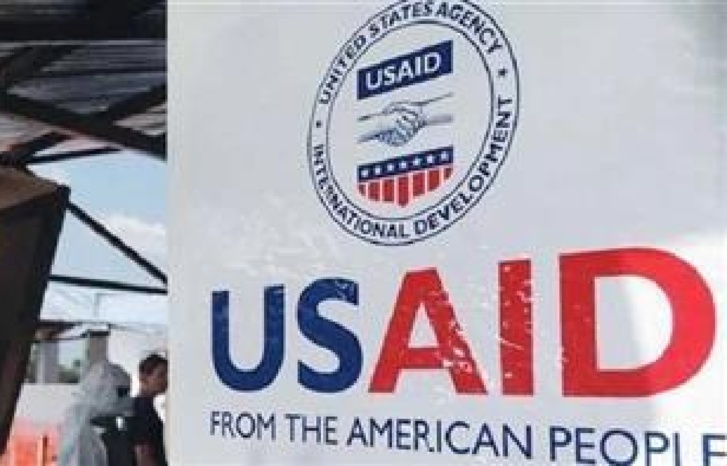 مساعدات أمريكية موجهة إلى ضحايا فيضانات ليبيا تجد طريقها