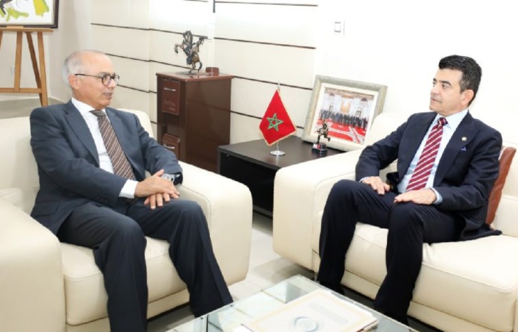 المغرب والإيسيسكو يناقشان سبل التعاون لمواجهة آثار الزلزال على التعليم المغرب والإيسيسكو يناقشان سبل التعاون لمواجهة آثار الزلزال على التعليم