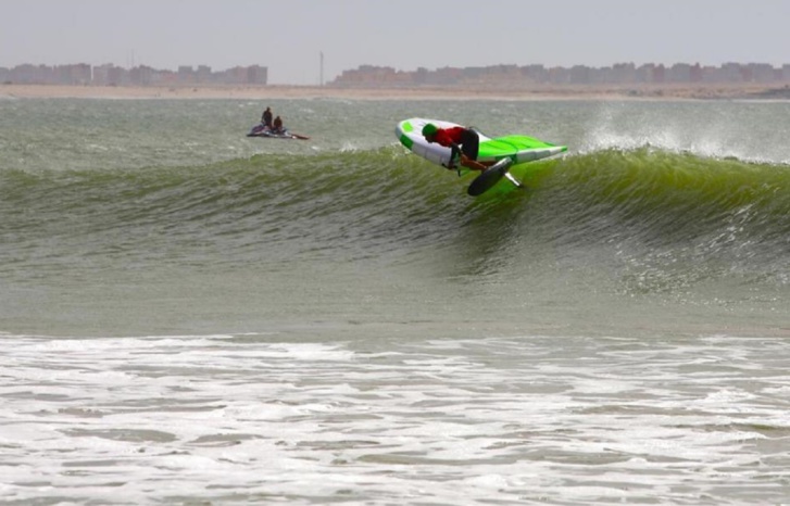 المتزلجون المغاربة يوقعون على أداء رائع ببطولة العالم للكايت سورف المتزلجون المغاربة يوقعون على أداء رائع ببطولة العالم للكايت سورف